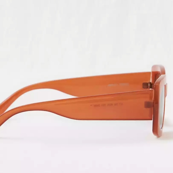 AERIE GETAWAY SUNGLASSES - Picture 3 of 3